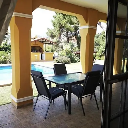 Higueral Casa Holiday home *
